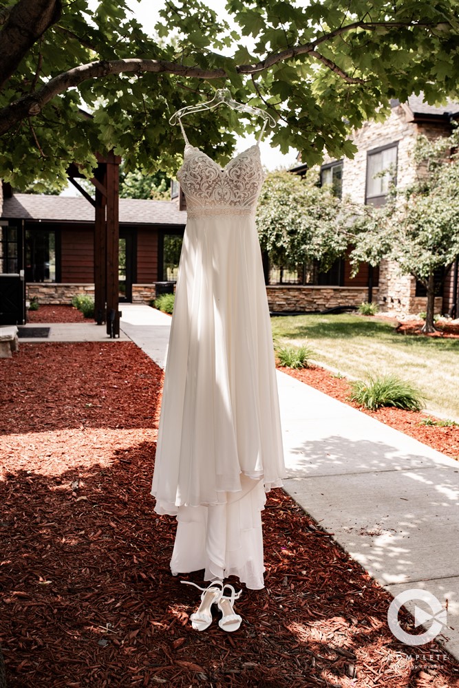 the-pavilion-at-lake-elmo-holiday-inn-suites-minneapolis-wedding-venues